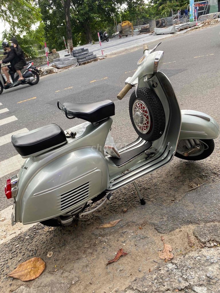mình cần bán vespa  cổ. xe cavet theo xe. Mua bán Xe máy tại Quận Thanh Khê Đà Nẵng được đăng bởi Phạm Thùy linh hình 1