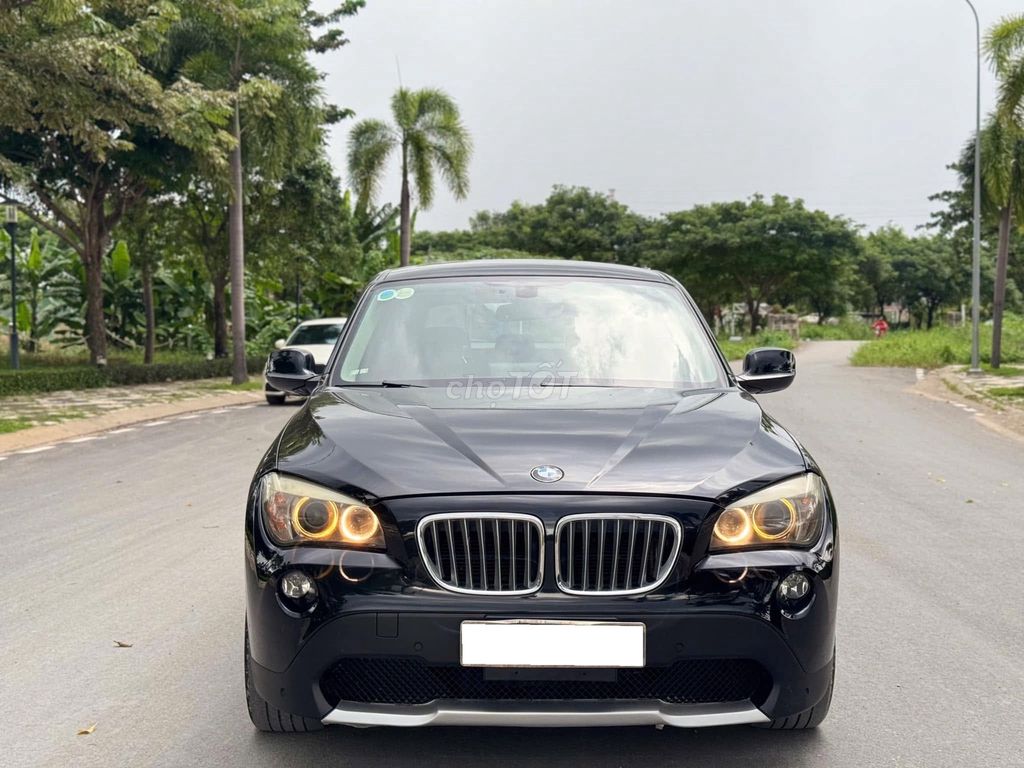BMW X1 xDrive28i 2010 черный