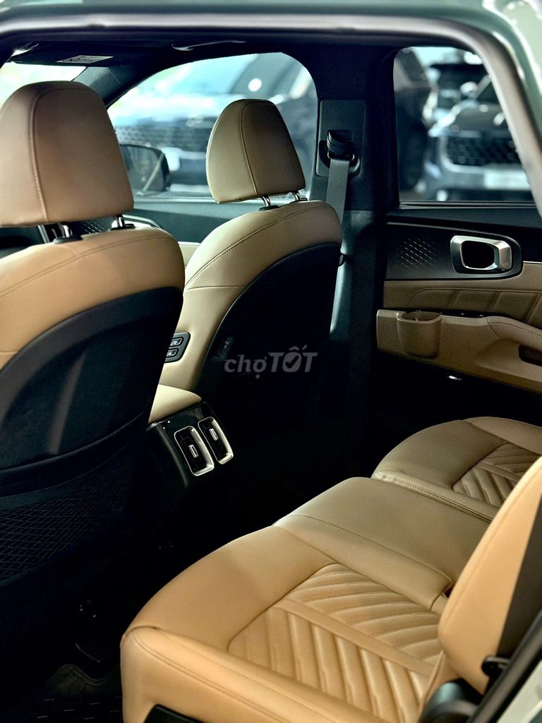 Kia New Sorento 2025 Signature 2.5 AT AWD/FWD. Mua bán Ô tô tại Quận 7 Tp Hồ Chí Minh được đăng bởi KIA Phú Mỹ Hưng hình 6