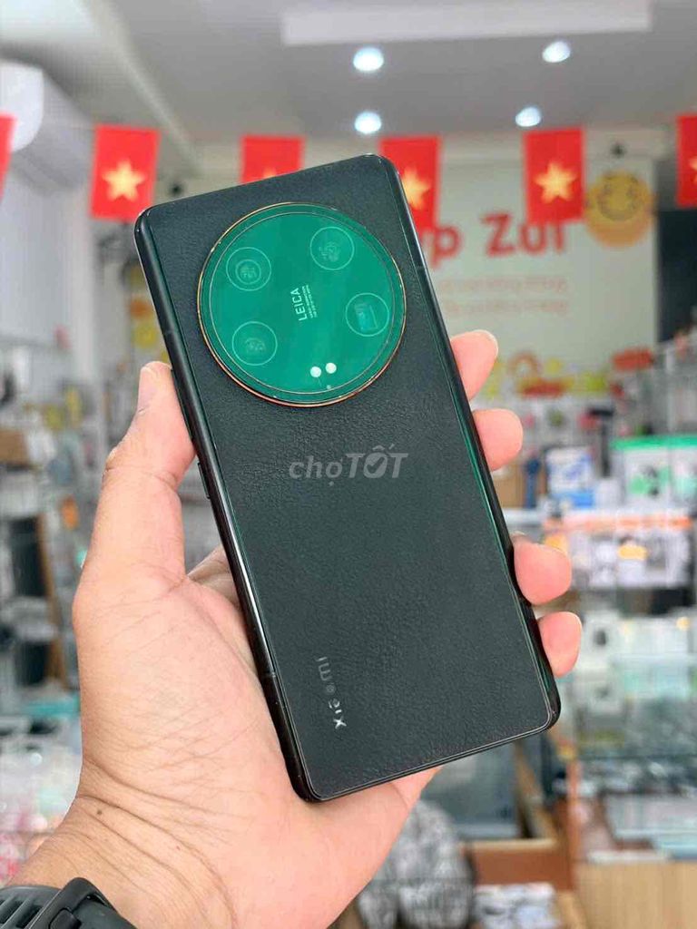 Xiaomi 13 Ultra - Camera Leica - bản 12/256gb. Mua bán Điện thoại tại Thành phố Nha Trang Khánh Hòa được đăng bởi Nguyên hình 1