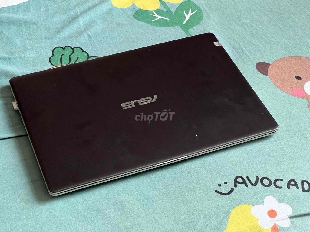 Cần bán Laptop Asus Vivo 13.3” ít dùng mới 99% Zin