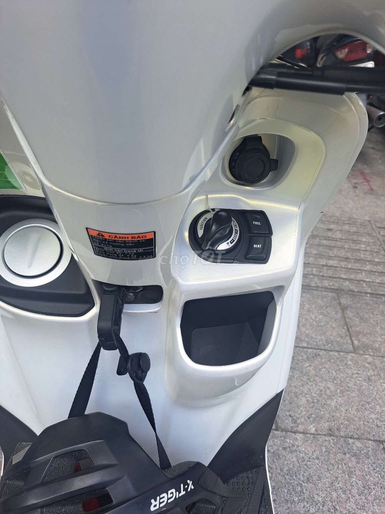 Grande ABS Bản Smartkey xe lướt mới 99% ạ
