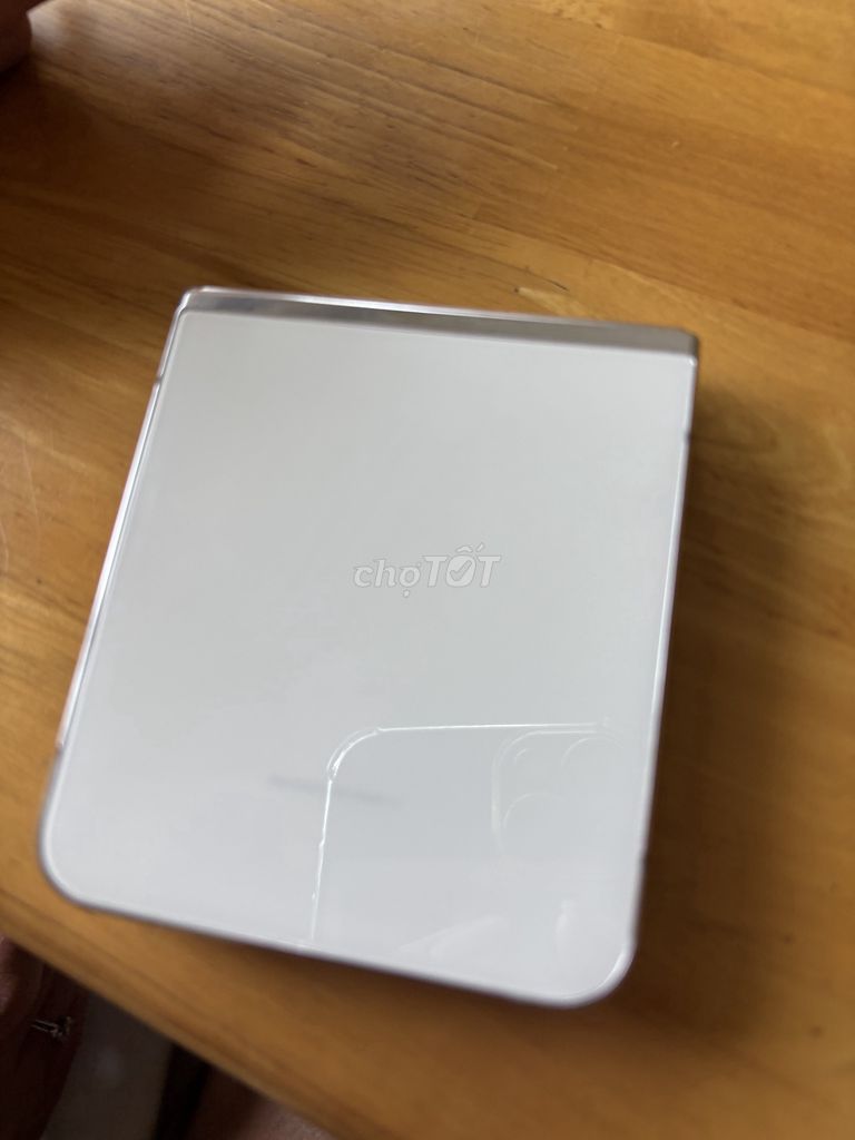 Samsung Z Flip 5 256GB Trắng. Mua bán Điện thoại tại Quận Cầu Giấy Hà Nội được đăng bởi Tùng Vũ hình 1