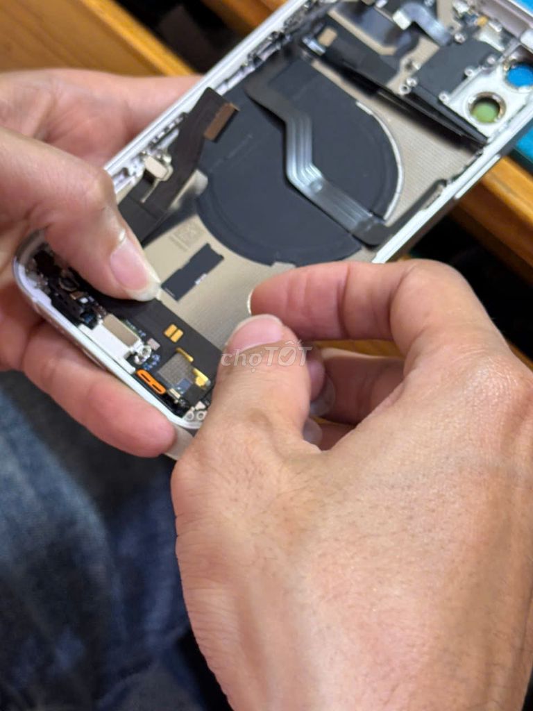 Thay bộ sạc iPhone 12. Dịch vụ tại Quận Đống Đa Hà Nội được đăng bởi Sửa chữa BKsmart hình 1