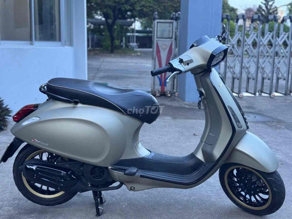 Vespa phanh ABS máy igert Zin chất chính chủ. Mua bán Xe máy tại Quận Thanh Khê Đà Nẵng được đăng bởi A Dũng hình 5