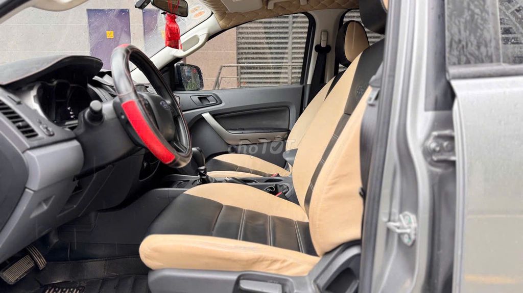 Ford Ranger XLS AT 2017 - 96690 km. Mua bán Ô tô tại Thành phố Thủ Đức Tp Hồ Chí Minh được đăng bởi Trần Hoàng Long hình 4