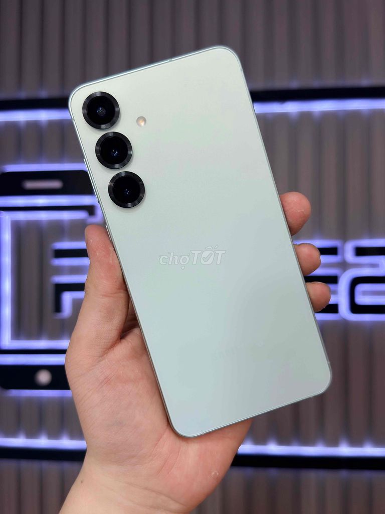 Samsung Galaxy S25 Plus Việt Nam bảo hành 3 năm. Mua bán Điện thoại tại Quận 3 Tp Hồ Chí Minh được đăng bởi Nguyễn Văn Tài hình 1