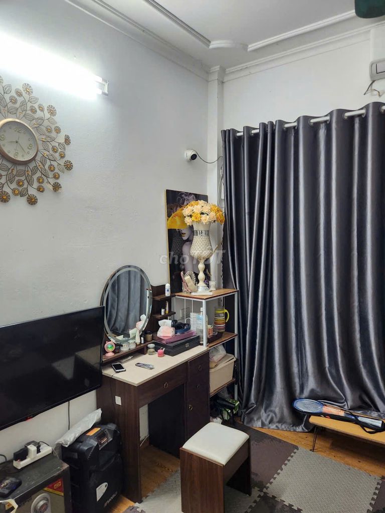 cho hộ gia đình thuê nhà riêng 25m 4 tầng ngõ 254D minh khai