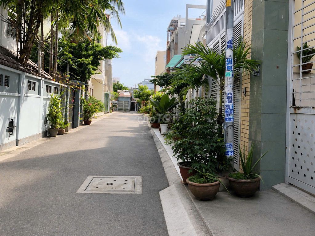Bán đất 1 sẹc Đặng Thùy Trâm. DT: 130m². Gần ĐH Văn Lang cs3