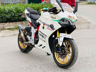 GPX DEMON 150 MÀU TRÁNG DÁN XE CHẠY KHOẺ CỰC BỐC. Mua bán Xe máy tại Quận Nam Từ Liêm Hà Nội được đăng bởi Trịnh Lan Hương