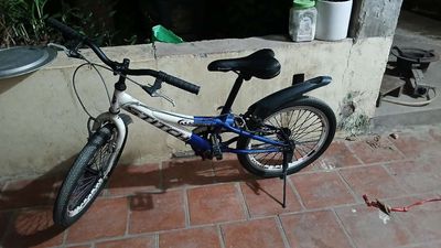 Xe đạp Stitch 20 inch Trắng xanh. Mua bán Xe đạp tại Huyện Đông Anh Hà Nội được đăng bởi Nguyễn Thị Huyền