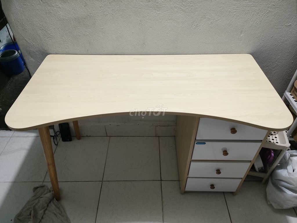 Bàn học sinh cho bé bằng gỗ nhỏ gọn GHS-4931. Mua bán Bàn ghế tại Thành phố Vũng Tàu Bà Rịa - Vũng Tàu được đăng bởi Minh Hiếu hình 1