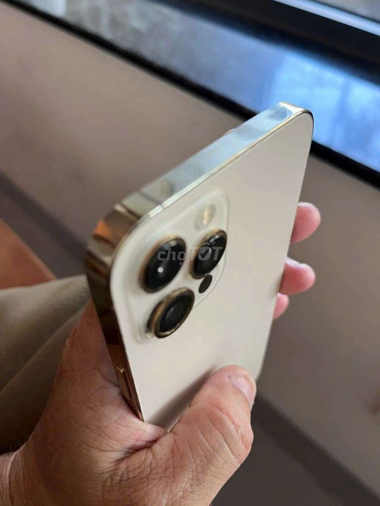 iPhone 12 Pro Max 128GB Vàng Đã sử dụng. Mua bán Điện thoại tại Thành phố Thủ Dầu Một Bình Dương được đăng bởi phuoc tâm  hình 1