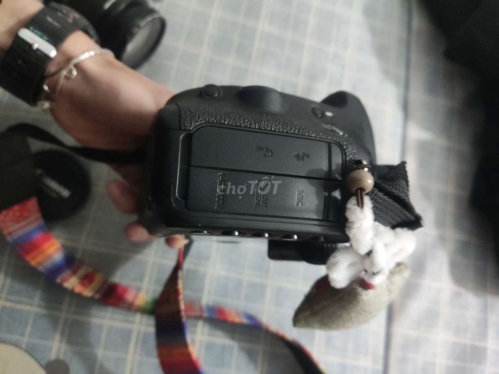 Máy ảnh Canon 7D Đen Mới tinh. Mua bán Máy ảnh, Máy quay tại Huyện Đan Phượng Hà Nội được đăng bởi Ngọc Lưu Ly hình 1