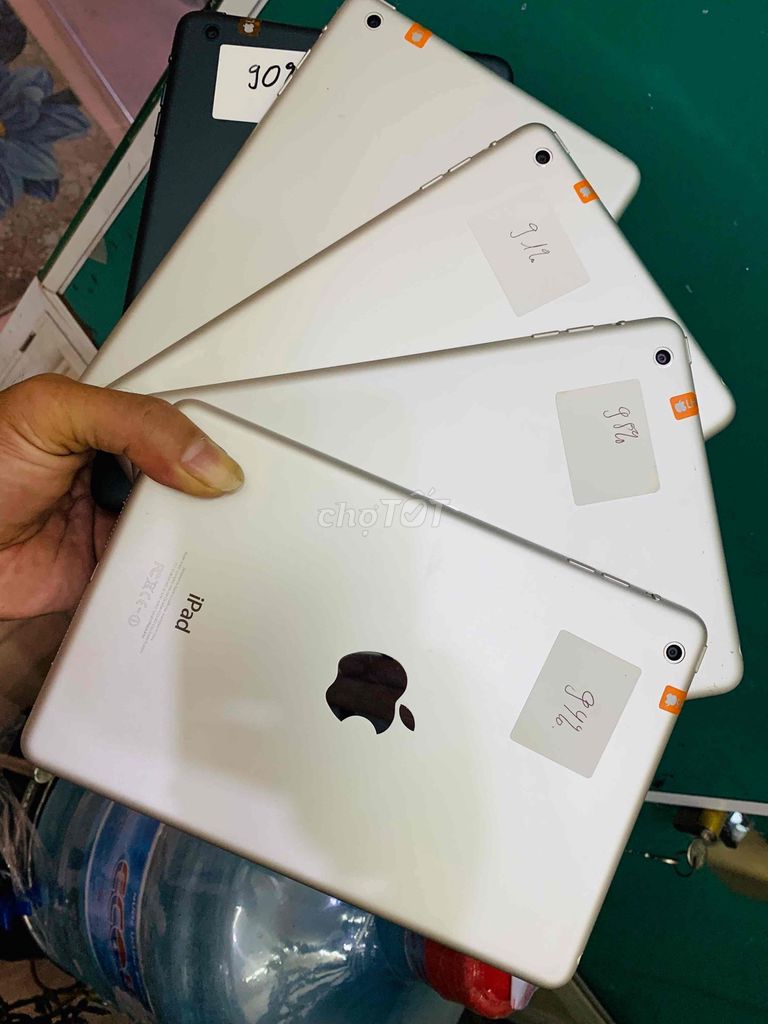 Apple iPad Mini 1 Bạc Đã sử dụng zin pin cao. Mua bán Máy tính bảng tại Quận Đống Đa Hà Nội được đăng bởi tung hình 1