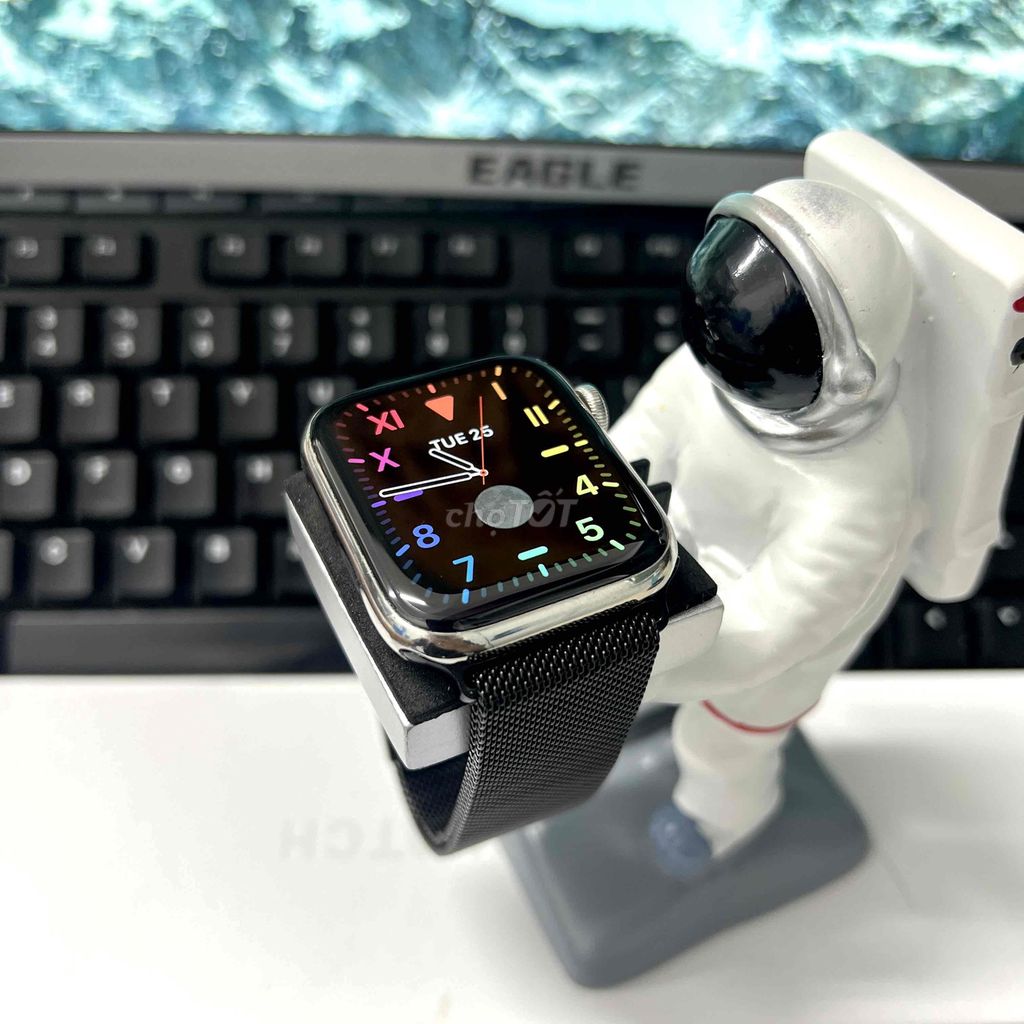 Apple Watch Series 4 THÉP BẠC LTE 44mm 99%