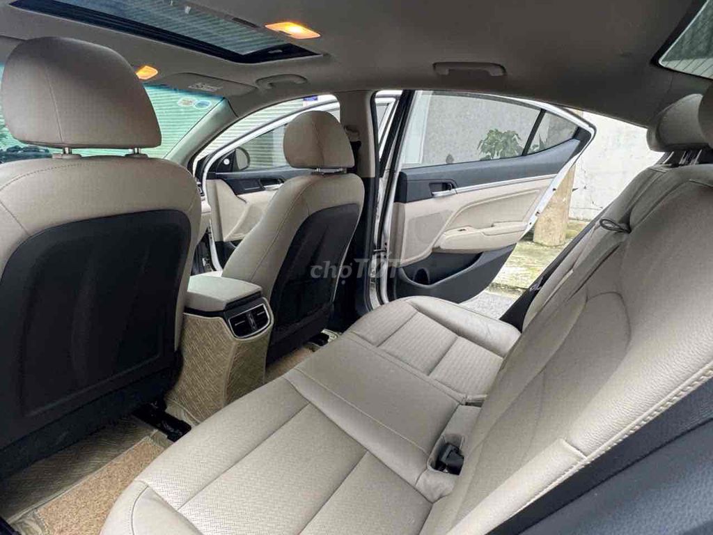 Bán Huyndai ELANTRA 2.0 GLS dkld 01/2020 , trắng. Mua bán Ô tô tại Quận Bình Tân Tp Hồ Chí Minh được đăng bởi MR Hiền  hình 15