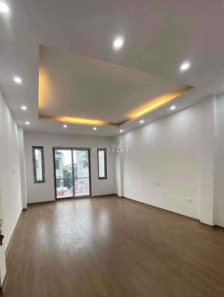 Ô tô vào nhà! Hữu Hòa,ngõ thông,4 tầng dân tự xây,40m2,gần cầu   Tầng