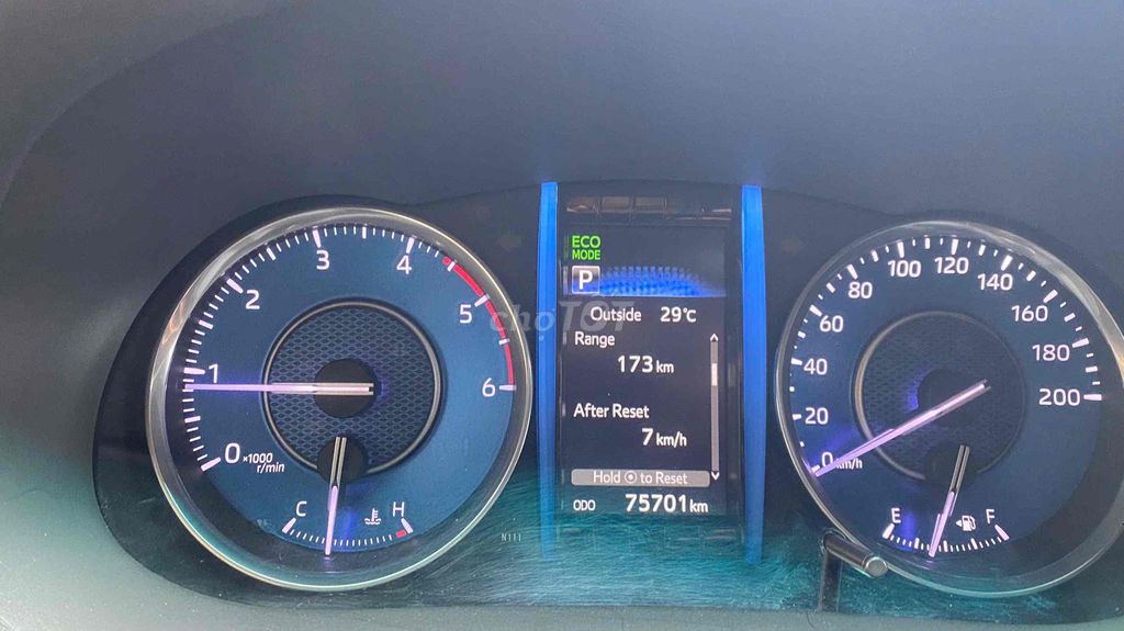 Toyota Fortuner 2.4AT 4x2 sx 2022 màu nâu xe đẹp. Mua bán Ô tô tại Quận Cầu Giấy Hà Nội được đăng bởi Cao Quý hình 11