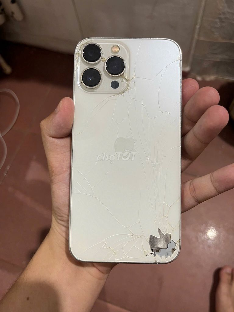 Apple iPhone 13 Pro Max 128GB Trắng Vỡ lưng. Mua bán Điện thoại tại Quận Cầu Giấy Hà Nội được đăng bởi Thế Trần hình 1