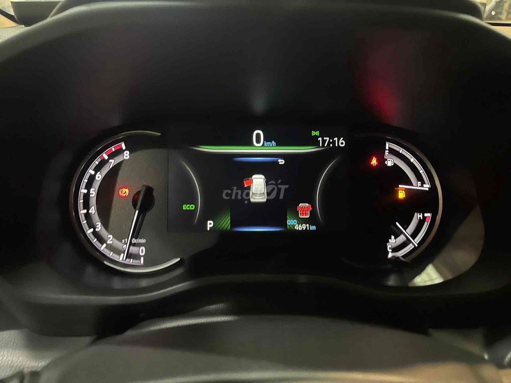 Toyota Innova Cross 2025 - 4600 km. Mua bán Ô tô tại Quận Tân Phú Tp Hồ Chí Minh được đăng bởi Nguyễn Hồ Đạt hình 6