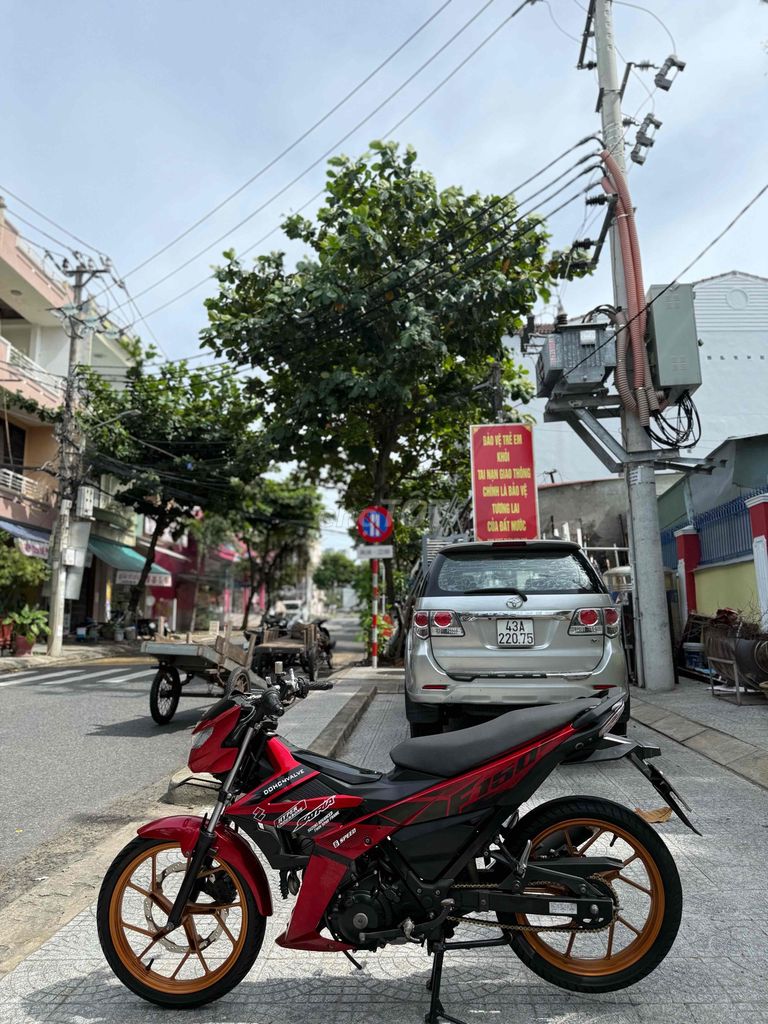 Nhượng lại Satria bs43 siêu đẹp máy móc nguyên rin. Mua bán Xe máy tại Quận Sơn Trà Đà Nẵng được đăng bởi Huan Motor hình 4