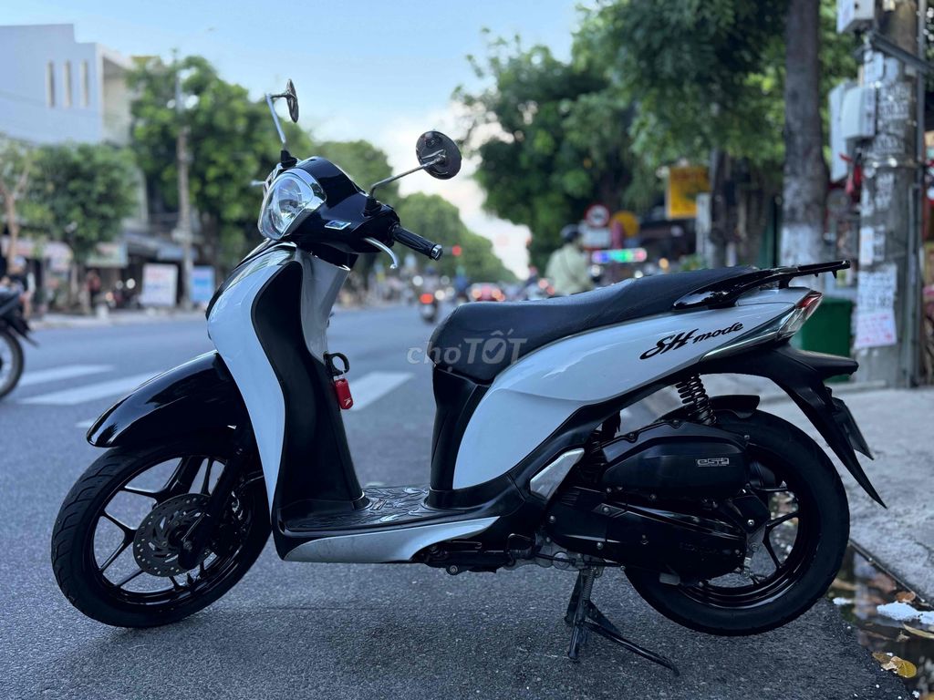 🔆 SH Mode 2017 khoá Smartkey Xám Xi Măng . CÓ GÓP. Mua bán Xe máy tại Quận Cẩm Lệ Đà Nẵng được đăng bởi XE MÁY XUÂN TRUNG                      Bán Xe Trả Góp hình 5