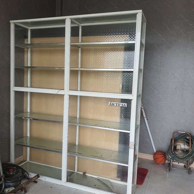 2 Tủ nhôm kính còn tốt. Mua bán Tủ, kệ gia đình tại Quận Tân Bình Tp Hồ Chí Minh được đăng bởi Ngo quoc cuong