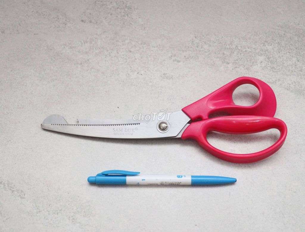 Kéo Queen Star Hồng Thép không gỉ 25cm cũ. Mua bán Dụng cụ nhà bếp tại Quận 6 Tp Hồ Chí Minh được đăng bởi Anh Leader hình 1