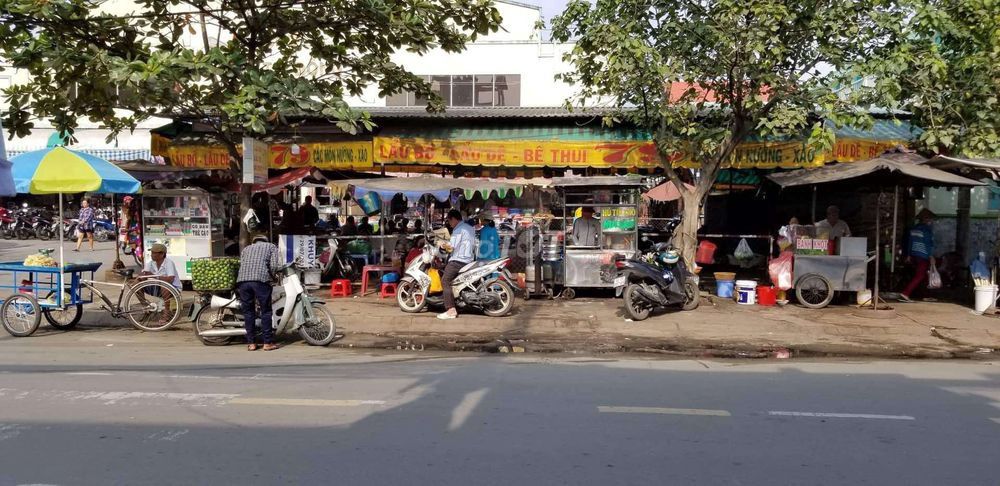 Дом с торгом по ул. Truong Phuoc Phan 207 - рядом с рынком Binh Tri Dong