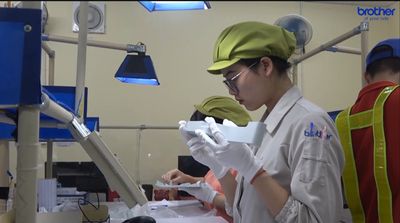 *** công nhân đi làm ngay tại KCN