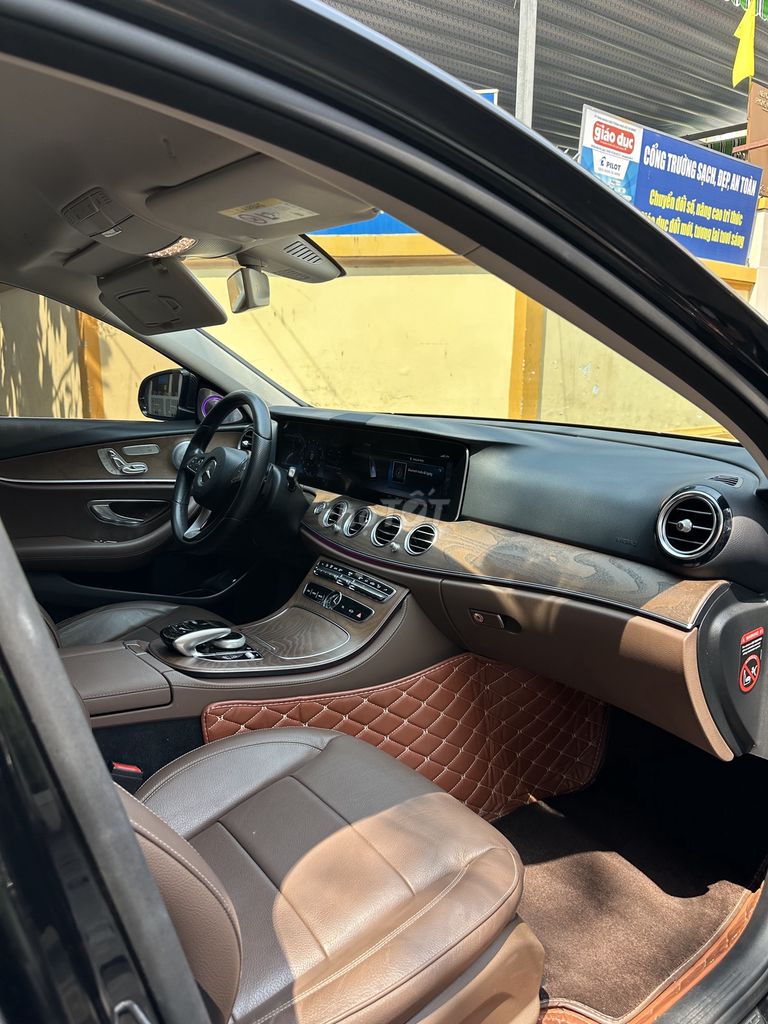 Mercedes Benz E Class 2018 E200 - 55000 km