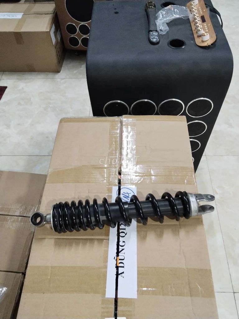 Phuộc sau xe máy Vario Đen. Mua bán Phụ tùng xe tại Huyện Hóc Môn Tp Hồ Chí Minh được đăng bởi Vương Nguyễn hình 2