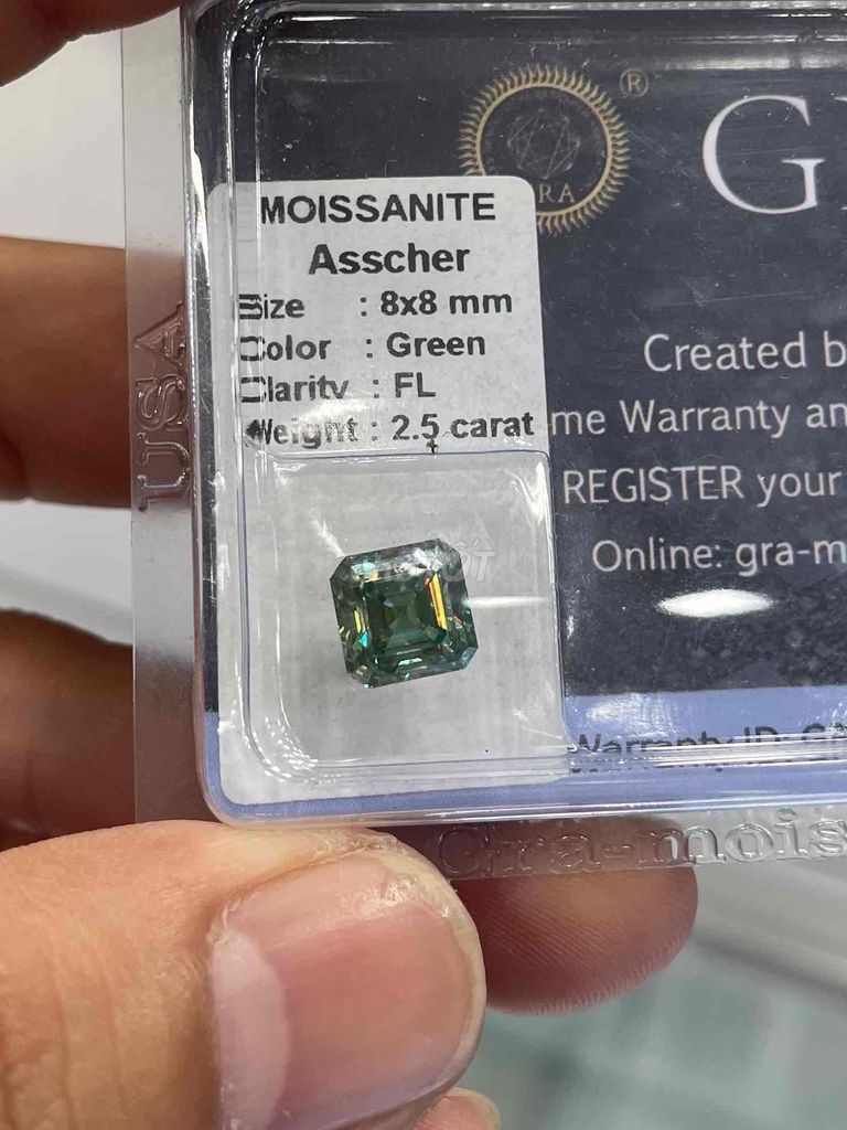 kim cương moissanite vuông 8x8 xanh lá