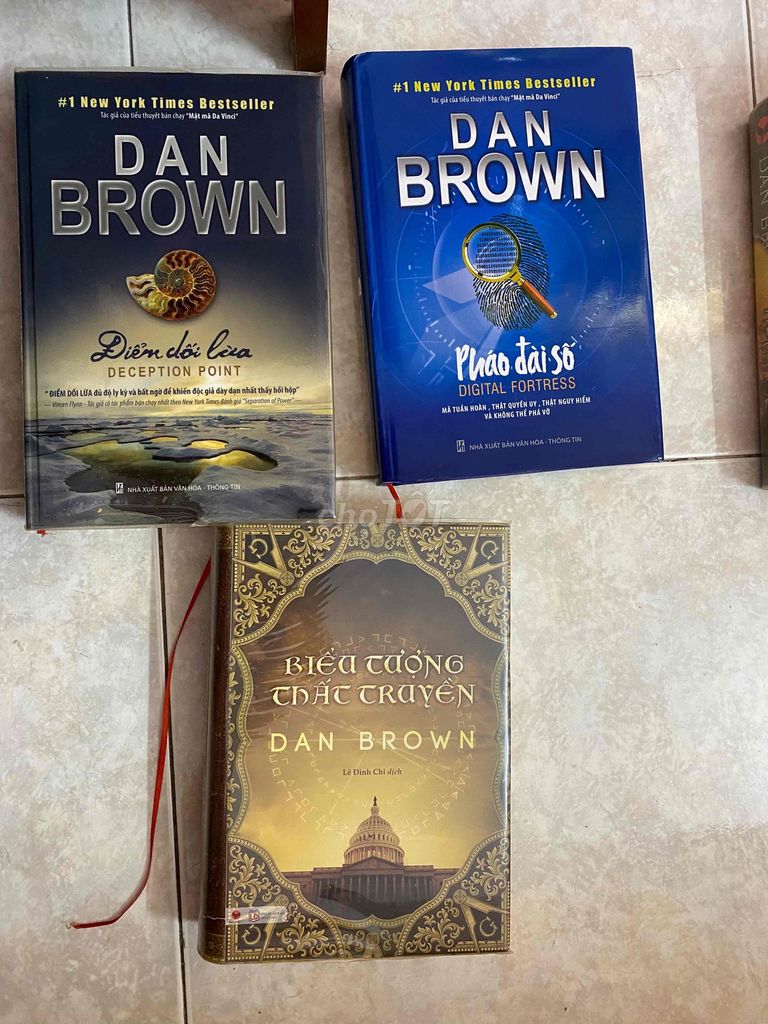 sách Dan Brown bìa cứng đồng giá 100k/ cuốn