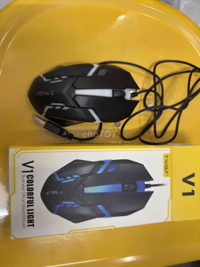 Chuột T-WOLF V1 Có dây Văn phòng, chơi game. Mua bán Phụ kiện (Màn hình, Chuột...) tại Thành phố Sóc Trăng Sóc Trăng được đăng bởi Vanvan hình 1