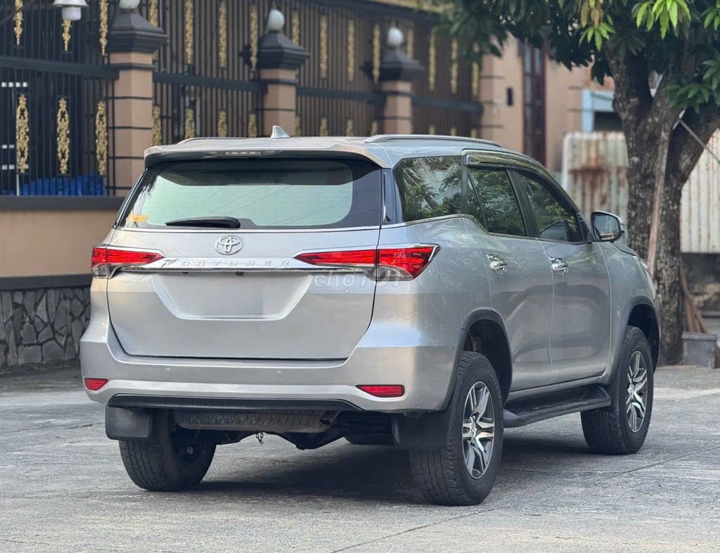 Toyota Fortuner 2018 AT XĂNG. Mua bán Ô tô tại Quận 12 Tp Hồ Chí Minh được đăng bởi NHI Ô TÔ AN SƯƠNG hình 4