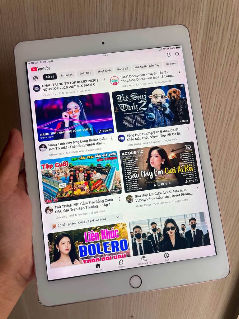 Apple iPad Pro 9.7 128GB 4G Wifi Vàng hồng. Mua bán Máy tính bảng tại Quận 8 Tp Hồ Chí Minh được đăng bởi Hội Đồ Điện Tử hình 1