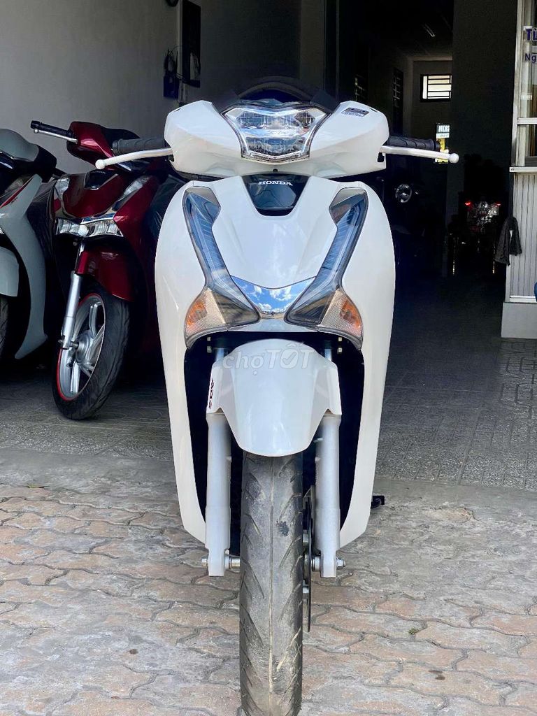 Honda SH 150i ABS 2017 Máy Zin êm. Mua bán Xe máy tại Quận Ninh Kiều Cần Thơ được đăng bởi Xe Máy TÂN LIÊN HƯNG 1 91B hình 1