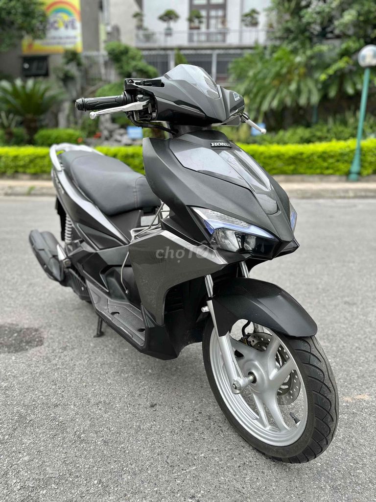 Honda Airblade 2016!! 125cc chạy lướt / mới. Mua bán Xe máy tại Quận Hoàng Mai Hà Nội được đăng bởi Xe Máy Quân Oanh  hình 1