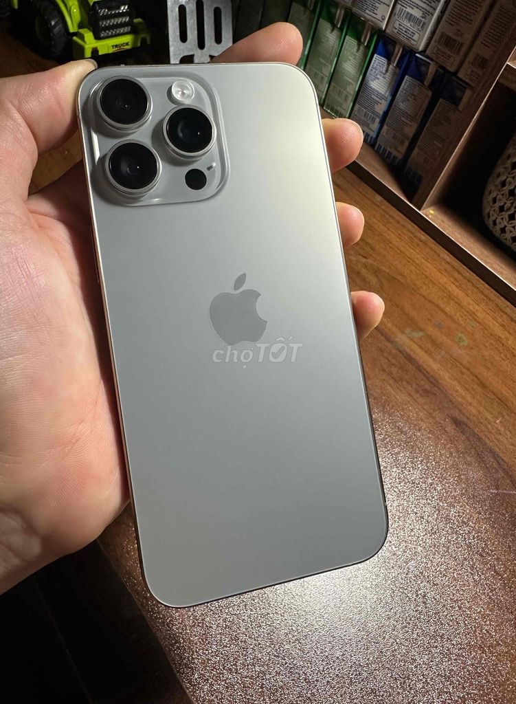 iPhone 15 Pro Max 256GB Titan tự nhiên LL/A 99%. Mua bán Điện thoại tại Thành phố Biên Hòa Đồng Nai được đăng bởi Tuấn hình 1