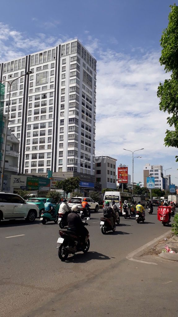 Bán tòa nhà Văn Phòng mặt tiền đường Cộng Hòa, 12 x 25. Hầm, 6 tầng.