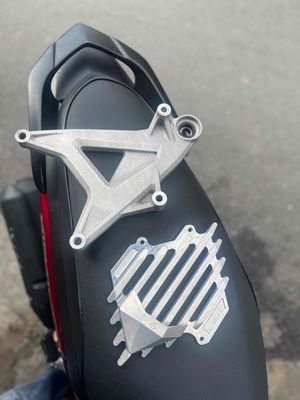 Che két tq6 vs gấp Vario