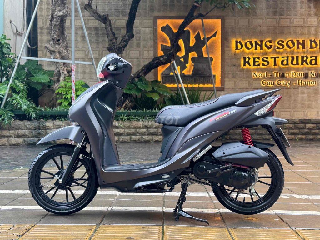 Kymco hemosa 50cc 2023 sơn máy zin 100% xe lướt. Mua bán Xe máy tại Quận Cầu Giấy Hà Nội được đăng bởi nguyễn bích thuỷ hình 4