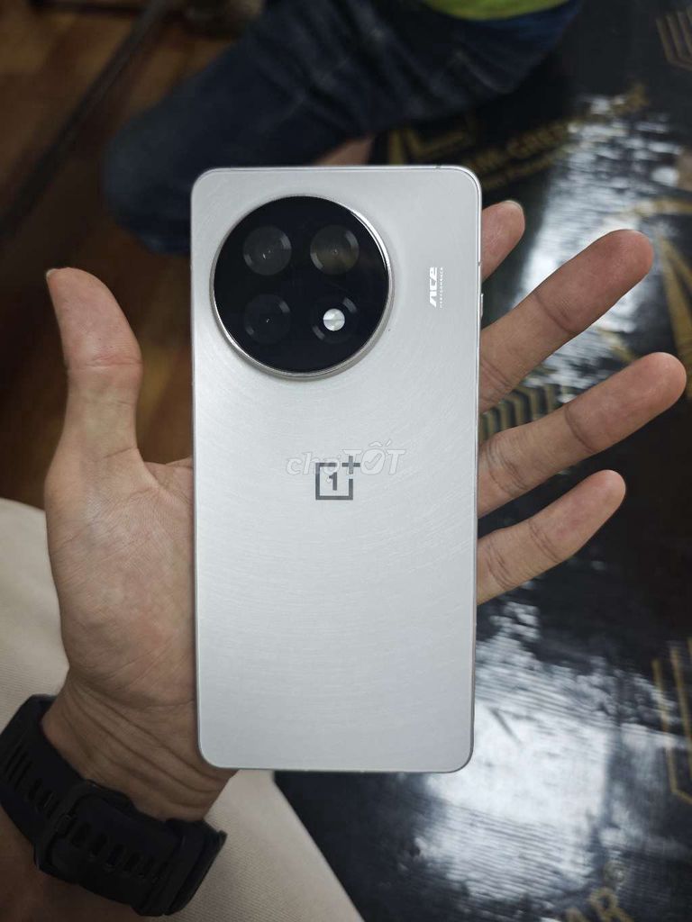 OnePlus Ace 5 Bạc đẹp. Mua bán Điện thoại tại Huyện Gia Lâm Hà Nội được đăng bởi Nguyễn Đức Việt hình 1