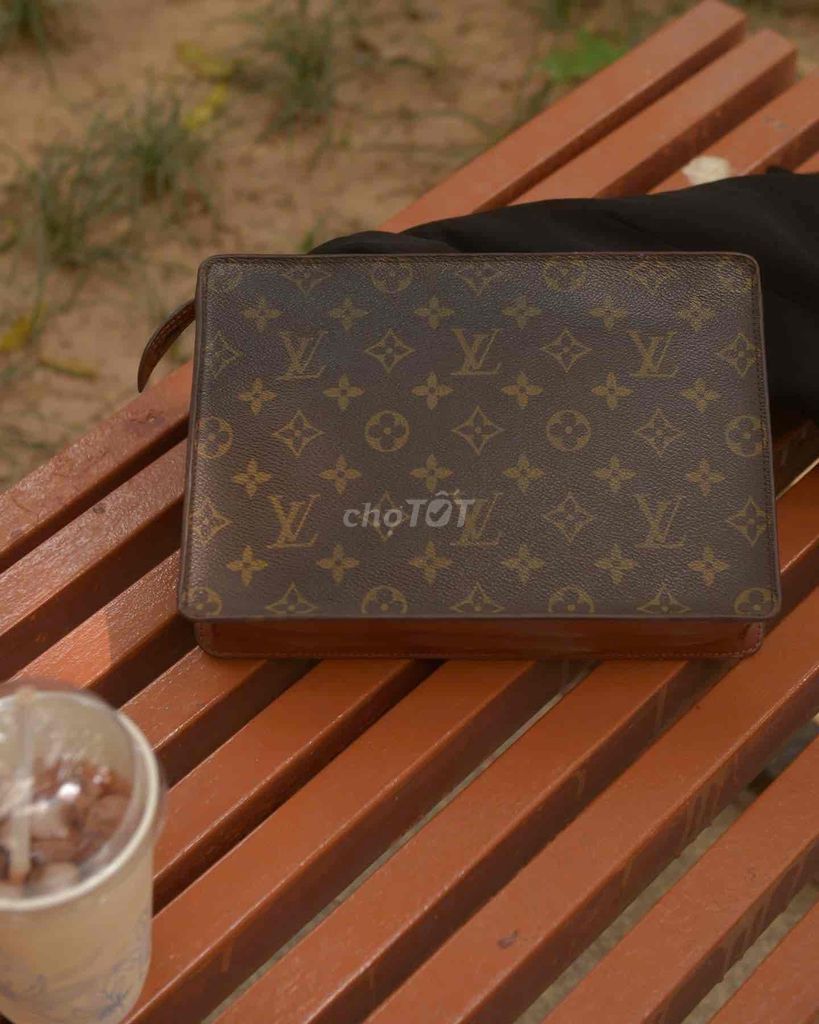 Ví Clutch LV Auth 2hand