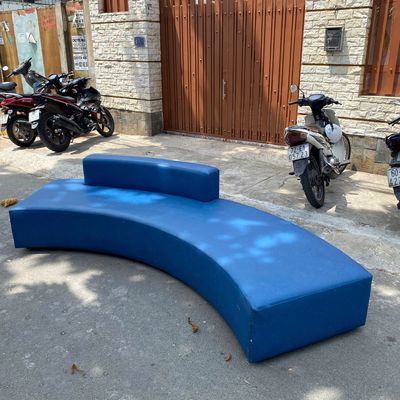 Băng ghế sofa bọc da màu xanh 3mx75cm thanh lý. Mua bán Bàn ghế tại Thành phố Thủ Đức Tp Hồ Chí Minh được đăng bởi Kho Bàn Ghế Cũ
