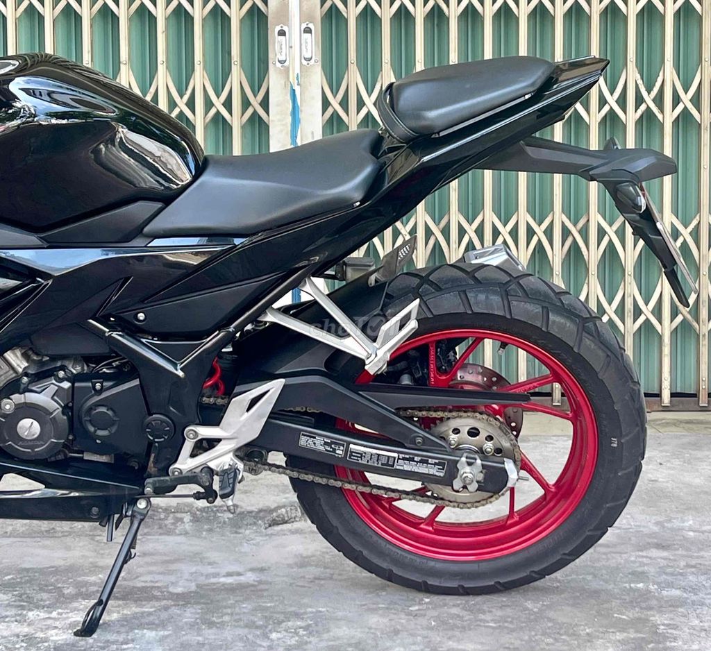 Honda CBR 150R 2018. Mua bán Xe máy tại Thành phố Vũng Tàu Bà Rịa - Vũng Tàu được đăng bởi Cao Trí hình 12
