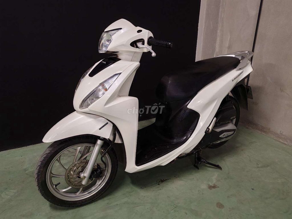 Honda Vision 2021 Trắng. Mua bán Xe máy tại Quận Cầu Giấy Hà Nội được đăng bởi phạm hưng hình 2