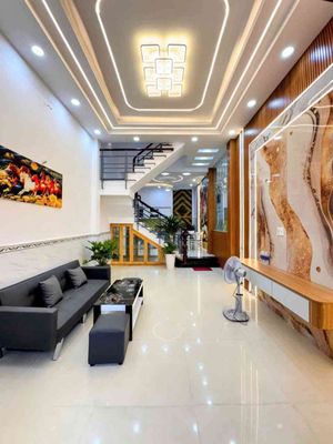 Nhà 3Tầng, 4x15, HXT 7M thông, ngay trục đường Lê Văn Quới, Giá 5.x tỷ